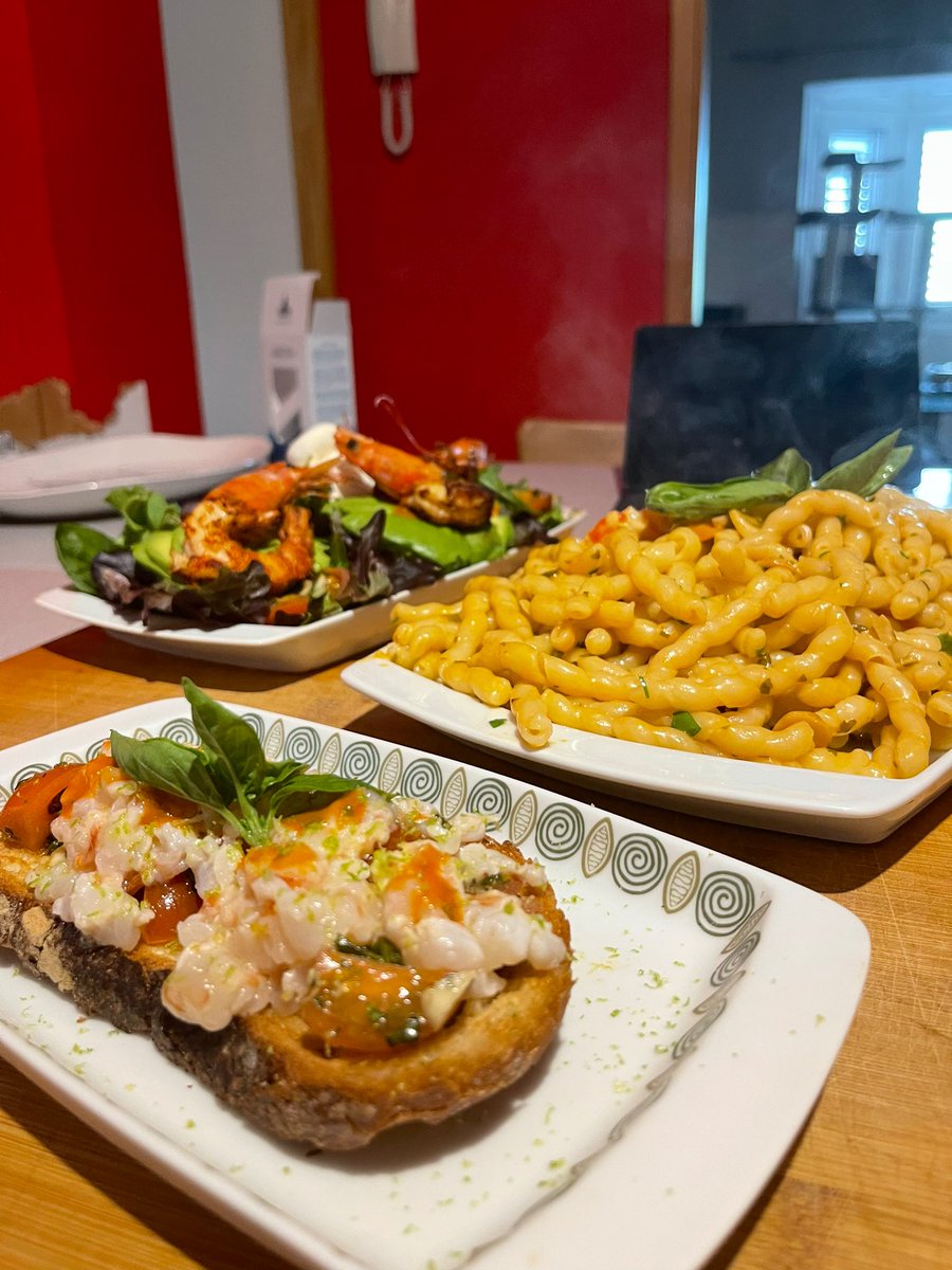 goodmarketlpa's tweet photo. Buenas tardes!!😊🦐🫶 iniciándome con la colatura di gambero rosso de Mazara del Vallo!!!! #domingodeprovecho #cocinillas #gambon #Busiate #pasta #italia #colatura #goodmarket #laspalmas #GranCanaria @lunepolar 😋🤤 https://t.co/nJwmCod6ta