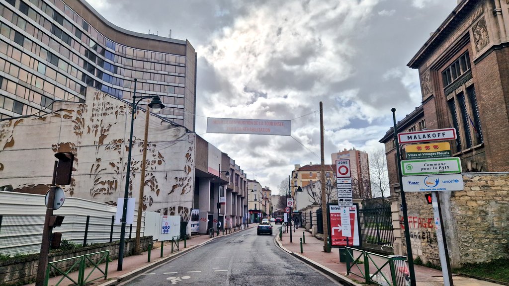 ArchiMalakoff's tweet photo. RENDEZ-VOUS à Malakoff, mardi 14 mars à 19h. Salle des fêtes "Jean Jaurès"- 13 rue Jules Ferry, pour dire STOP à la destruction de la Tour Insee ! OUI à sa réhabillitation.
#Malakoff #TourInsee #NonAlaDestructionTourInsee https://t.co/YHSJa28CZs