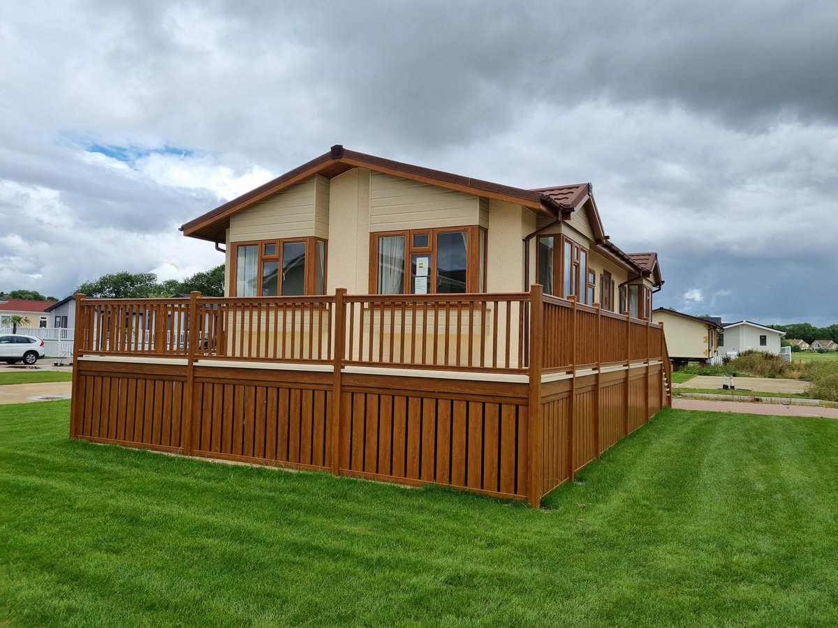 Start your journey into park life now and experience the beauty and convenience of our luxurious park homes. Our park homes offer a great living environment and are perfect for those looking to downsize or retire. 
bit.ly/3ZTic0Q