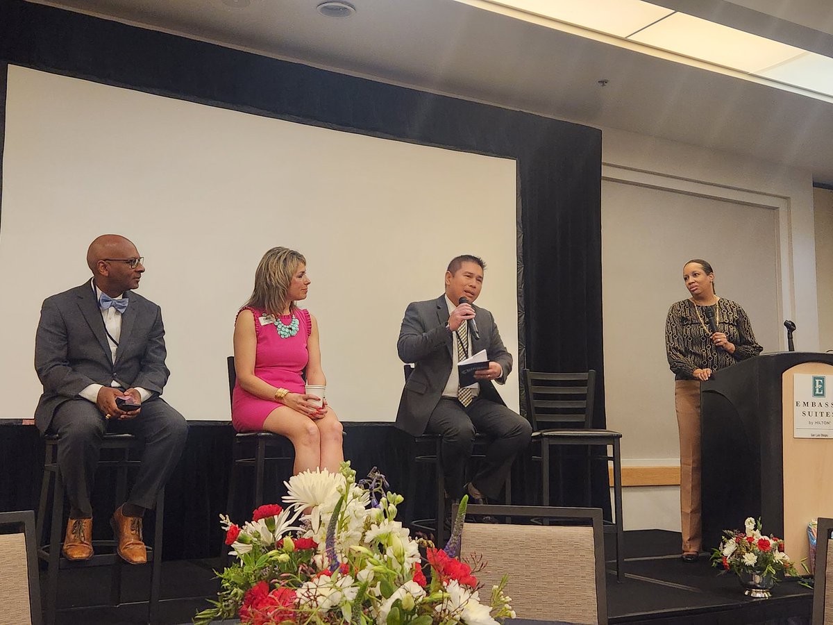 DuncanLVUSD's tweet photo. So inspired by @zjgalvan @DrIsaacHuang &amp; @SanLorenzoSupt at @ACSA_info @ACSARegion13 Mid State Conference. They shared their why and how we must continue to push the work that brings our students what they deserve! @CAAPLE1 @theCAAASA @CALSAfamilia https://t.co/CfzdArK7qG