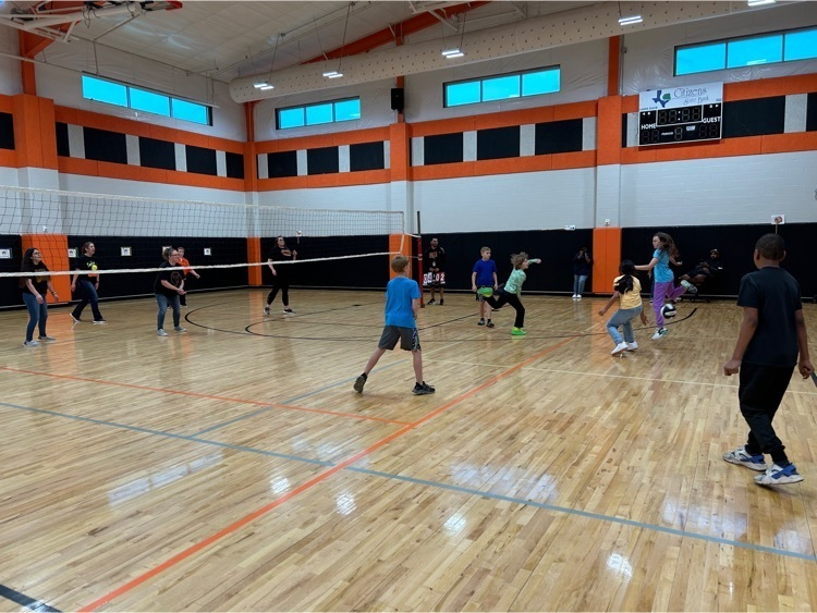 IsdSomerville's tweet photo. Great Things Are Happening At Somerville Elementary/Intermediate! We grew in the classroom so on Friday, we got to grow on the court while playing staff vs. student volleyball games! https://t.co/nY0aPPwd9e