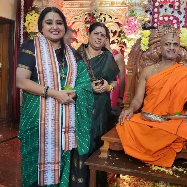 Green-lighting the way! Actor-politician <a href="/MalavikaBJP/">Malavika Avinash</a>  dons a classic hand-knotted, handloom Sungudi from #sthreecreatives during her Mahila Morcha in Udupi, Karnataka. A simple yet powerful choice indeed, especially during Women’s History Month. Thank you mam!