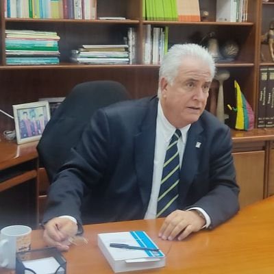 Oliver López Cano tweet media