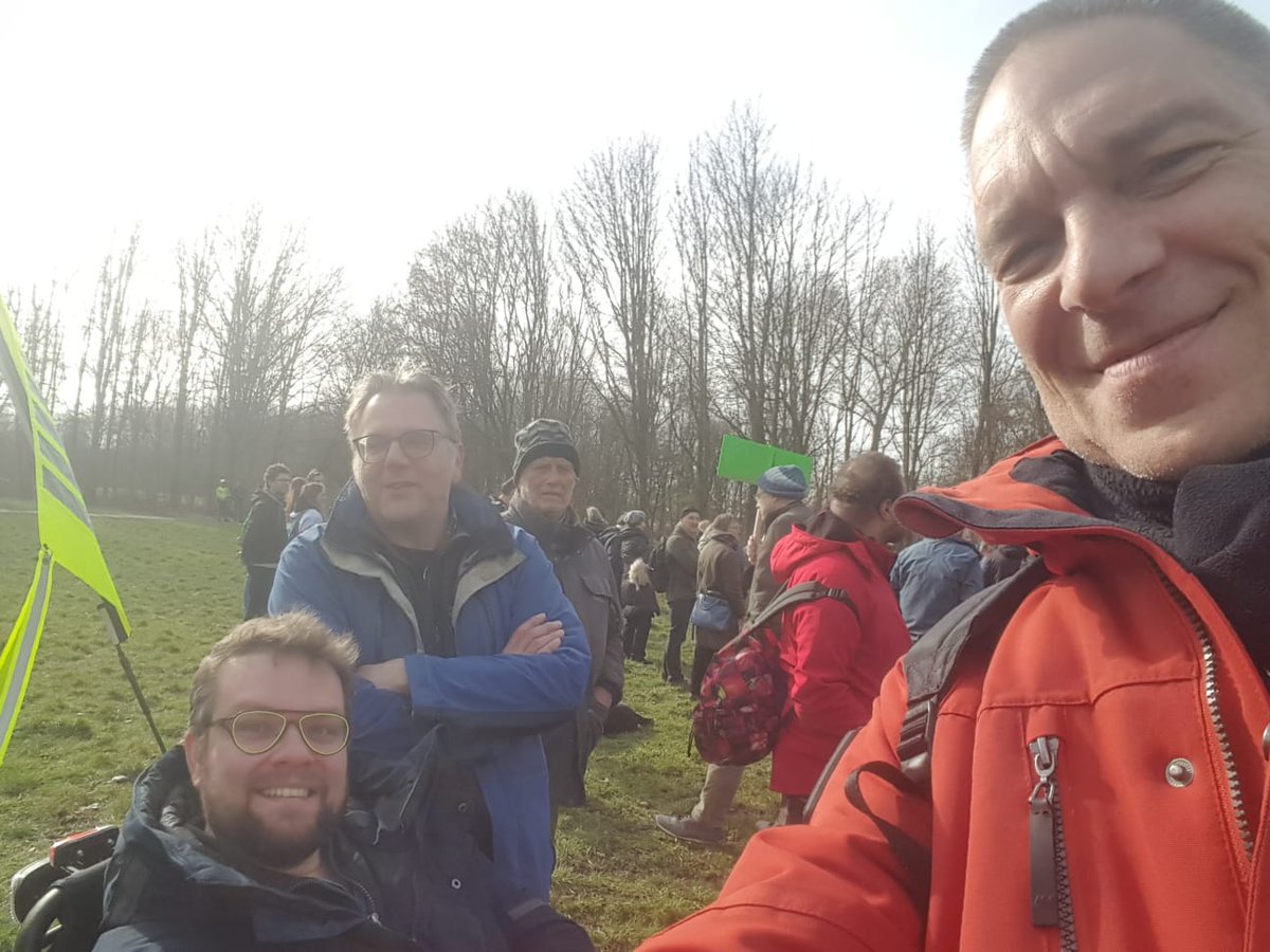 Leidse SP'ers (hier op de foto met <a href="/SPVoorschoten/">SPVoorschoten</a>) waren ook aanwezig bij demonstratie voor behoud groene Vlietlanden.