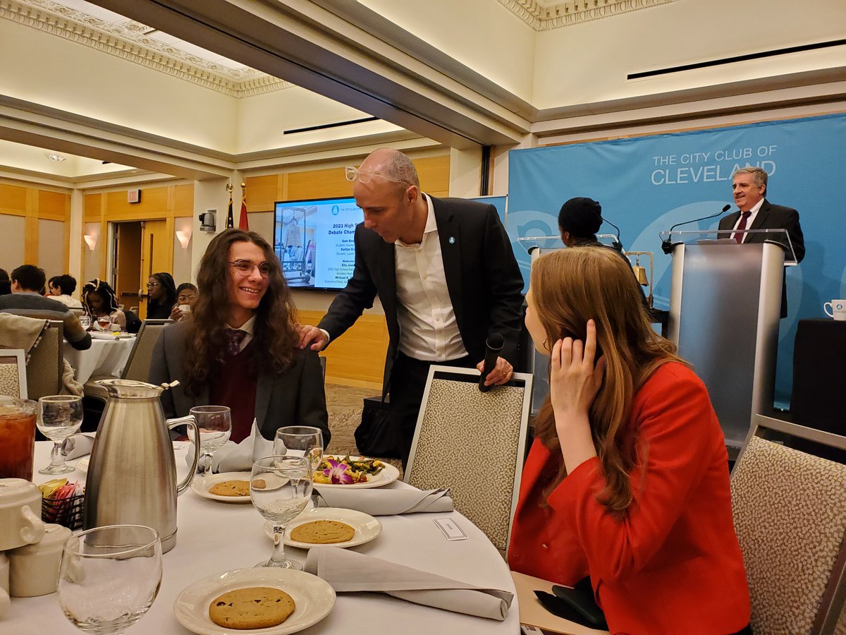 BereaMidpark4n6's tweet photo. What a weekend! It began on Friday with the Cleveland High School Debate Championship @TheCityClub, where Mr. Peoples had the honor of judging the event. Kudos to both Sam Bowen (Hawken) & Kaitlyn Ernst (Laurel) for a great debate! #OHspeaks #CLEspeaks #SixthTime #OneMoreAcorn https://t.co/E21BghoQjR