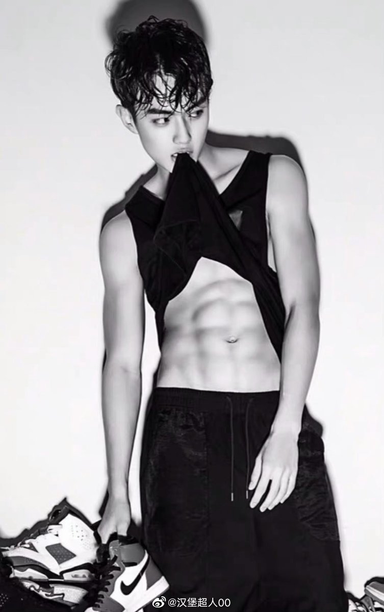 it's not like we haven't seen them Xu Kai…drop the shirtless photo