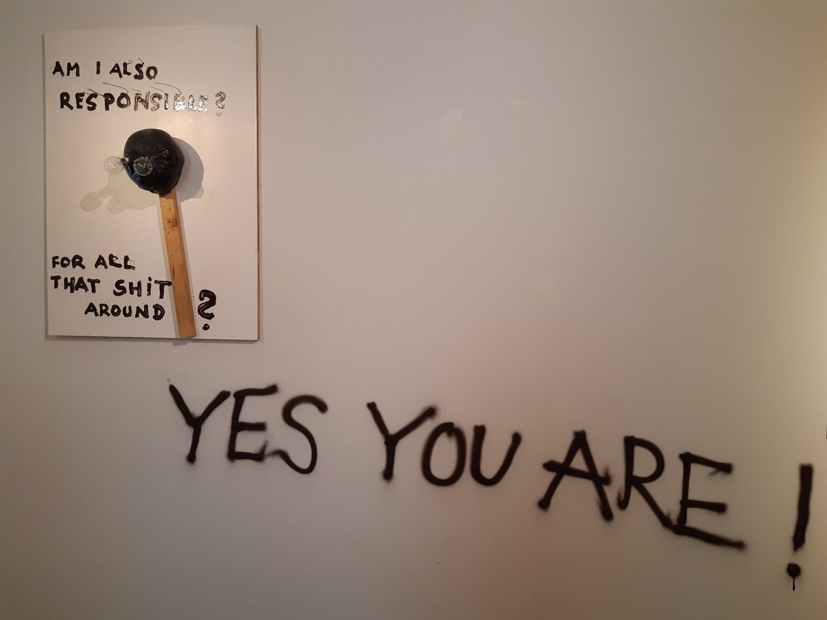 ViktorVotruba's tweet photo. Jednoduché, hravé, razantní. Moc doporučuji novou výstavu Krištofa Kintery "How can I help you?" v @DOXPrague. #Kintera
Mmch, za prohlídku tam stojí i výstava démonických děl Tomáše Měšťánka! https://t.co/x8PnFkn7El