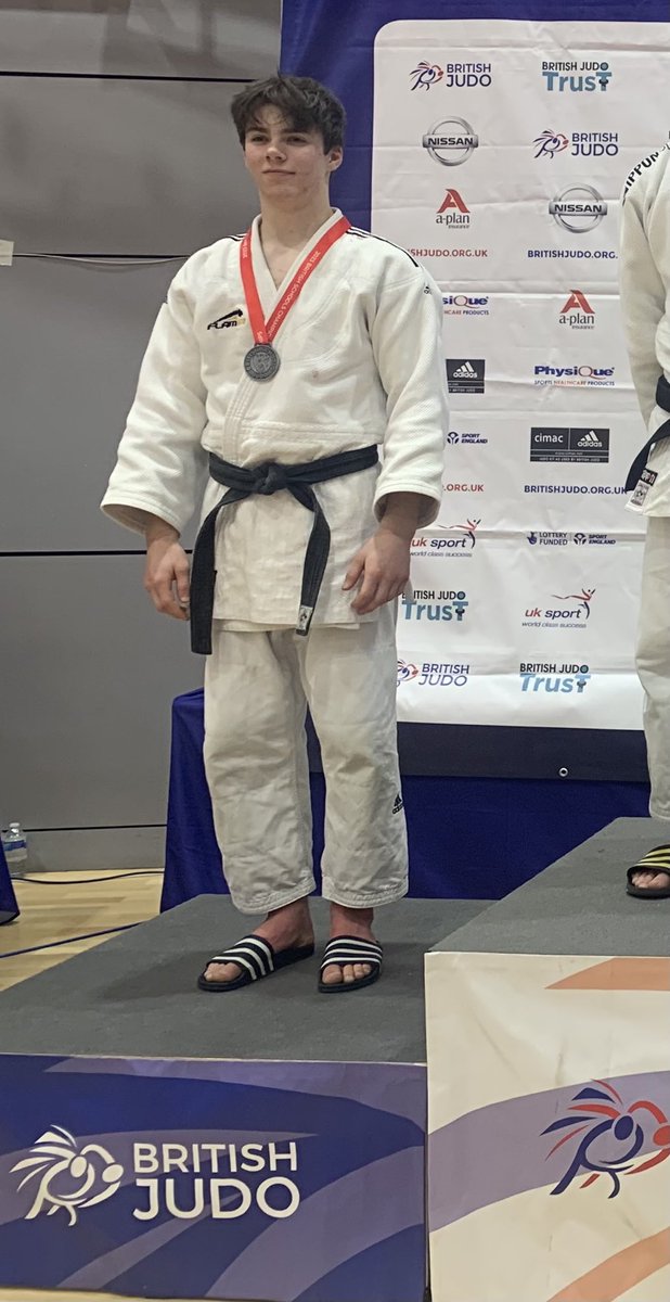 Isaac Hope12O silver medal at the British Schools Champs.Very tough draw-fought everyone on the podium. Uchi mata in golden score deemed a head dive so Isaac DQ. Bremen International in two weeks ⁦⁦<a href="/HaslingdenHigh/">Haslingden High</a>⁩ ⁦<a href="/DansTrust2012/">DansTrust</a>⁩ ⁦<a href="/TeamSportsAid/">SportsAid</a>⁩