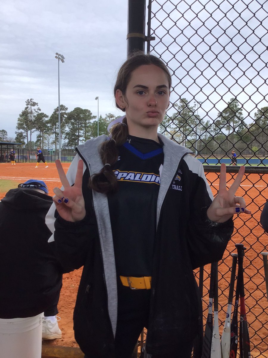 🚨 SOLO TWEET 🚨 

This is a shout-out for freshman QUEEN KARLEE
 For her wonderful walk, way to go Karlee!
 photo attached for reference