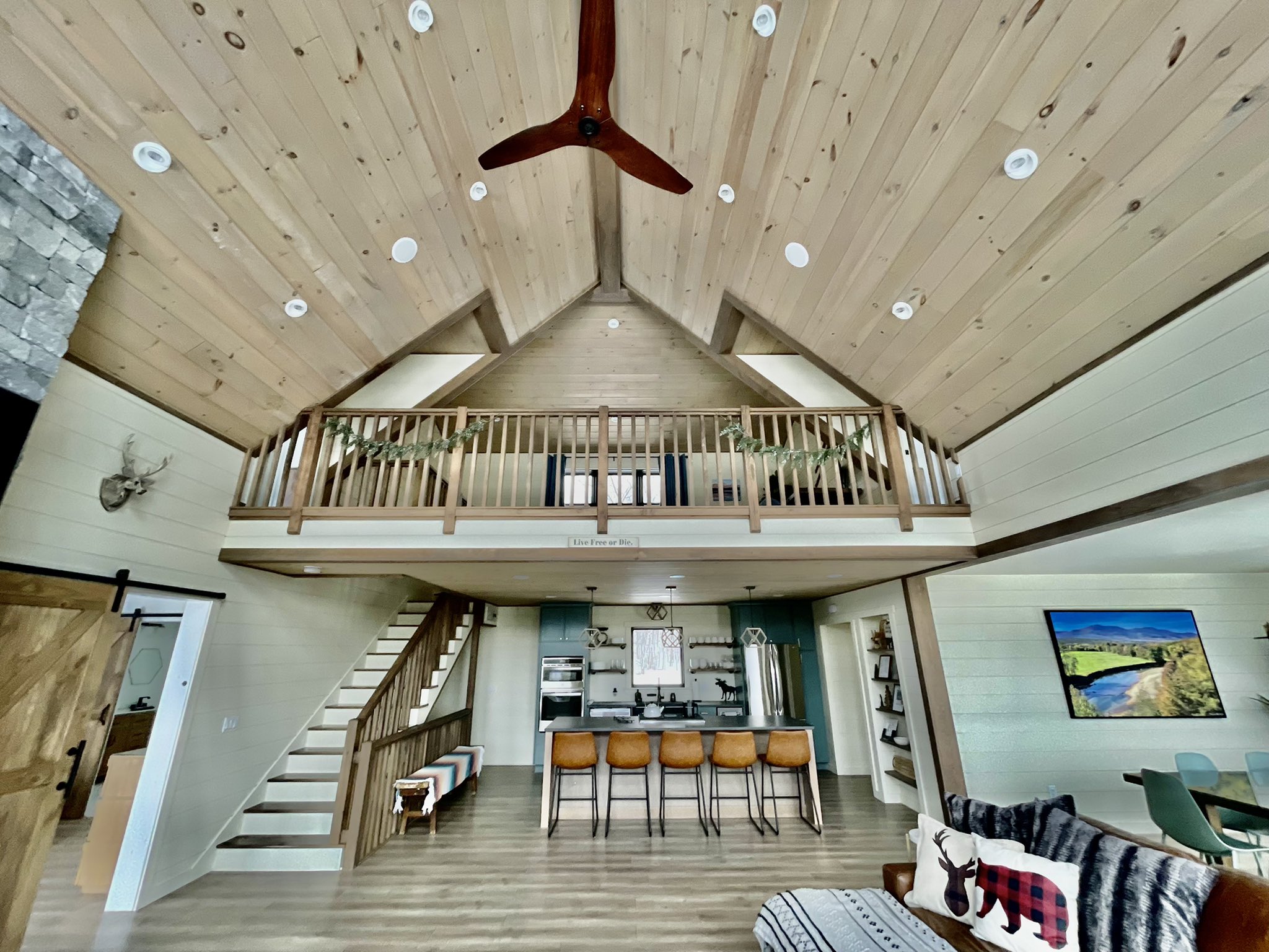 MegaVistaNH on Twitter "Looking to do hike in the White Mountains this spring with family or