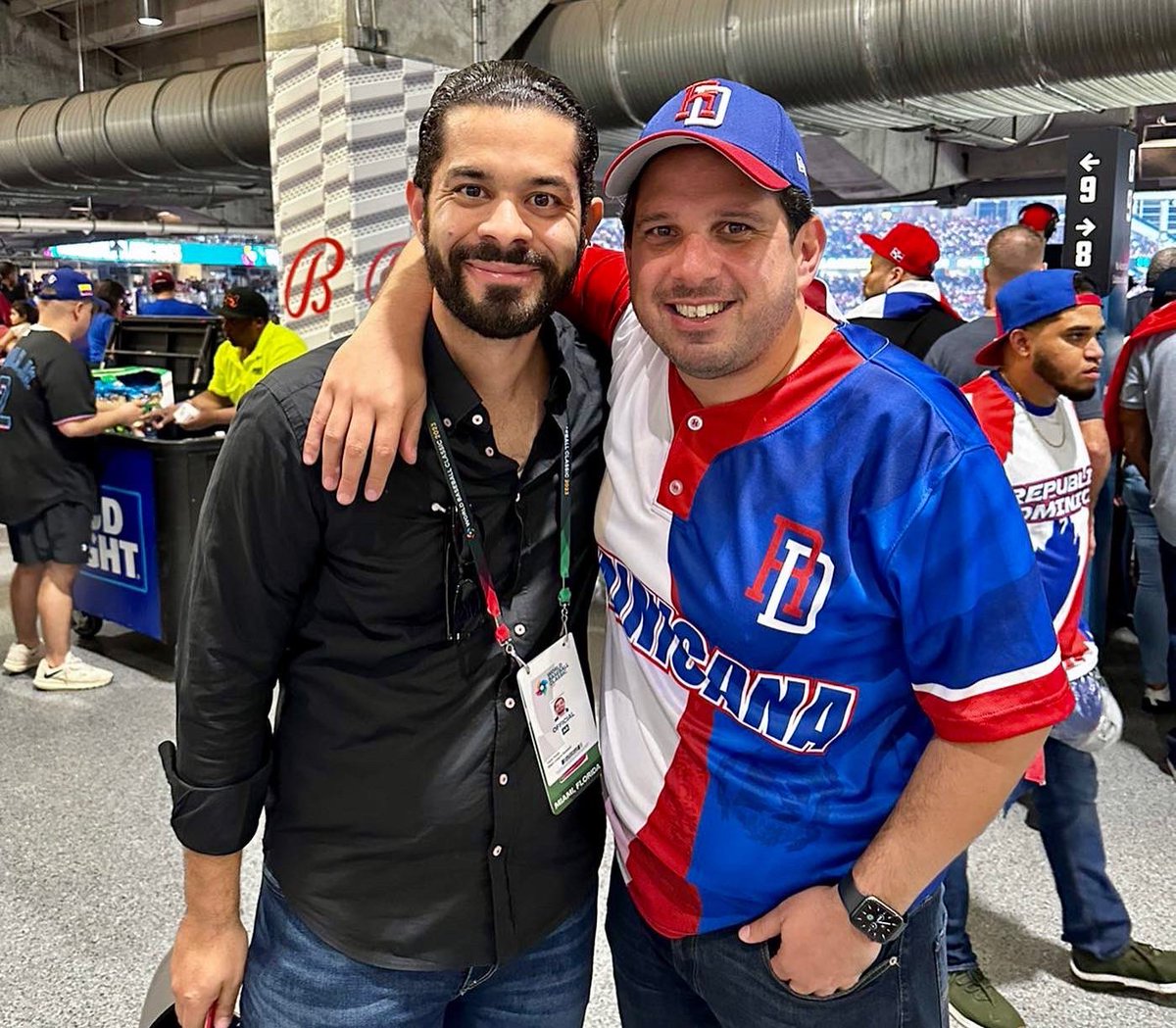 El <a href="/WBCBaseball/">World Baseball Classic</a> es una de las experiencias más emocionantes para los amantes del Baseball. Alrededor de 20 mil Dominicanos se dieron cita ayer en el <a href="/loanDepotpark/">loanDepot park</a> de Miami en apoyo a nuestro equipo. Lamentablemente no nos fue bien, pero el Lunes vamos por todo ! #DominicanaEnPie