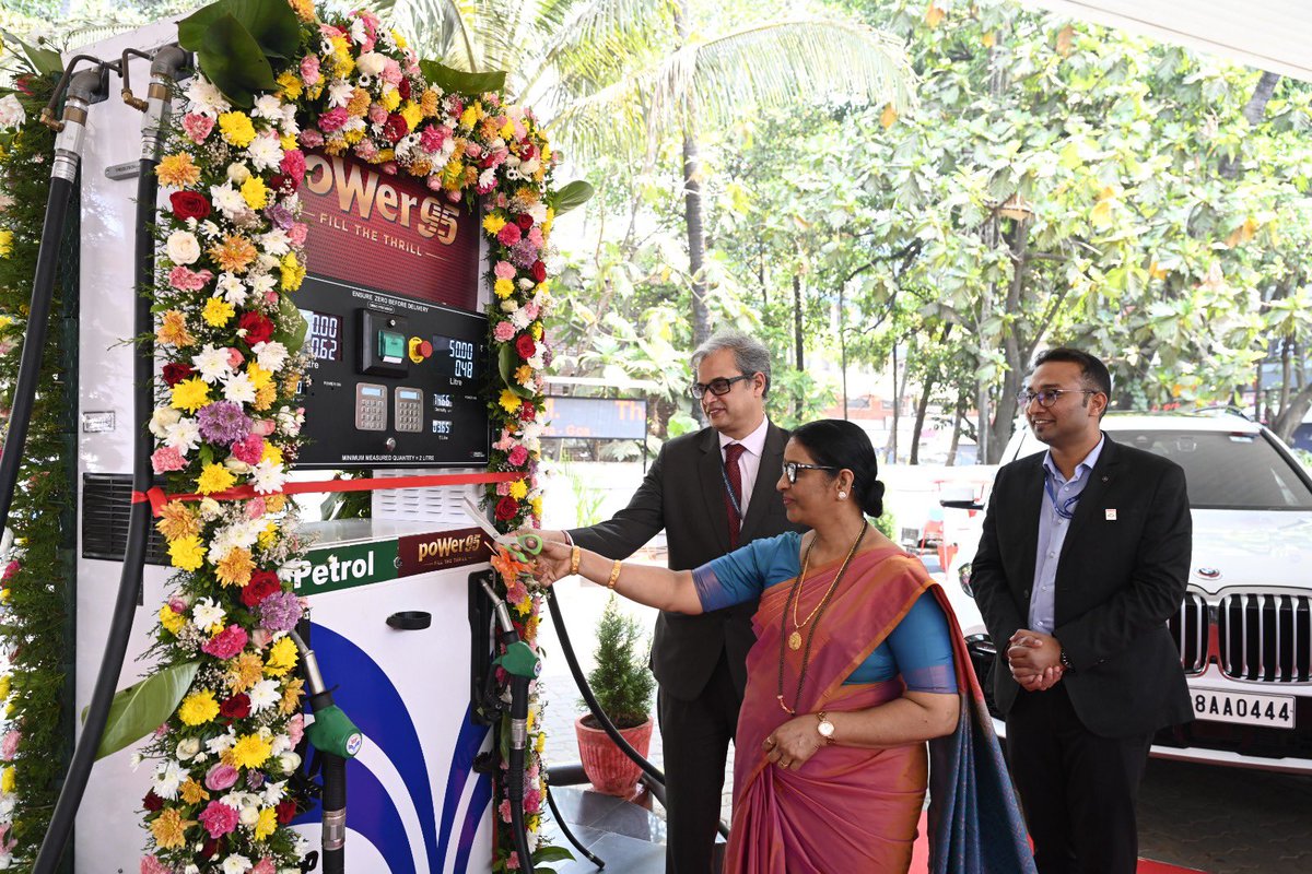 HpclVascoRO's tweet photo. @HPCL is proud to Launch #poWer95 , the high octane #Petrol in North #Goa to #Fill_The_Thrill in your cars and  Bikes. The launch was done by Sh. CH Srinivas, CGM -WZ in presence of SRM- Vasco @jindalhpc.   
@hpcl_retail @Rg03Goel @srinihp1970 @goa @goanewshub https://t.co/eXBhvXs52m