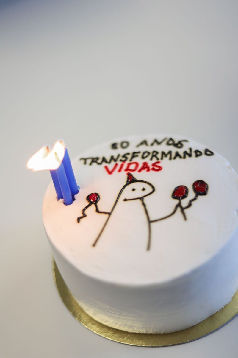 ERRATA: estagiário errou o bolo ⚠ 😂

Agora sim! 80 anos transformando vidas 💛 PARABÉNS SENAI! #80anoSenai