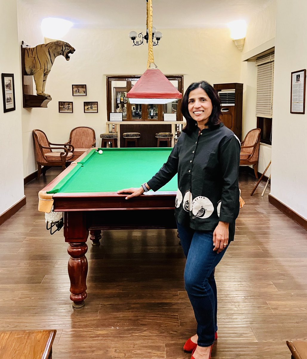 ashrehab's tweet photo. visited the majestic #sawaimadhopurlodge where #QueenElizabethII went hunting in1961 with #Rajasthanroyals #Gayatridevi the tiger she hunted now stuffed, heads the #tigerbar ⁦@tajhotel ⁦@ranthamborepark⁩ #tigersafari ⁦@RoyalFamily⁩ ⁦@KensingtonRoyal⁩ https://t.co/r1J7cISWcS