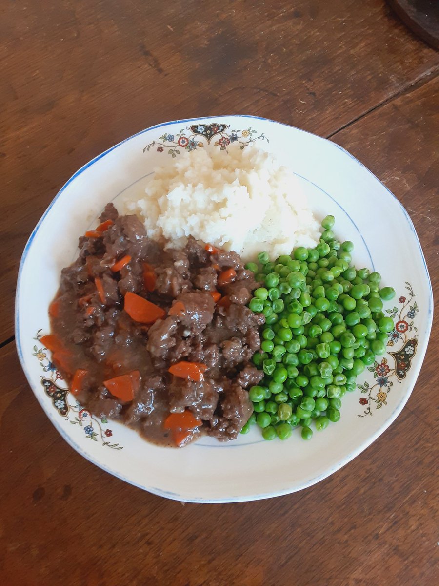 #minceandtatties
#Scottishfood

made with #venison  

wow does it taste good! (much better than beef) 😋