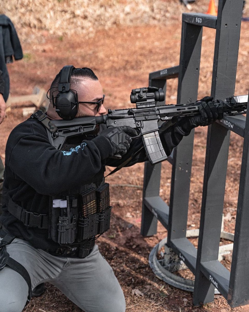 AimpointUSA's tweet photo. The week is winding down. Have had your range time this weekend?
Featured, Patrol Rifle Optic (PRO).
https://t.co/BTSDNosmdh
PC: @ink_monsterr
#aimpoint #aimpointpro #patrolrifleoptic #alwaysready #alwayson #reddot #reddotsight https://t.co/R59LrcWF4A