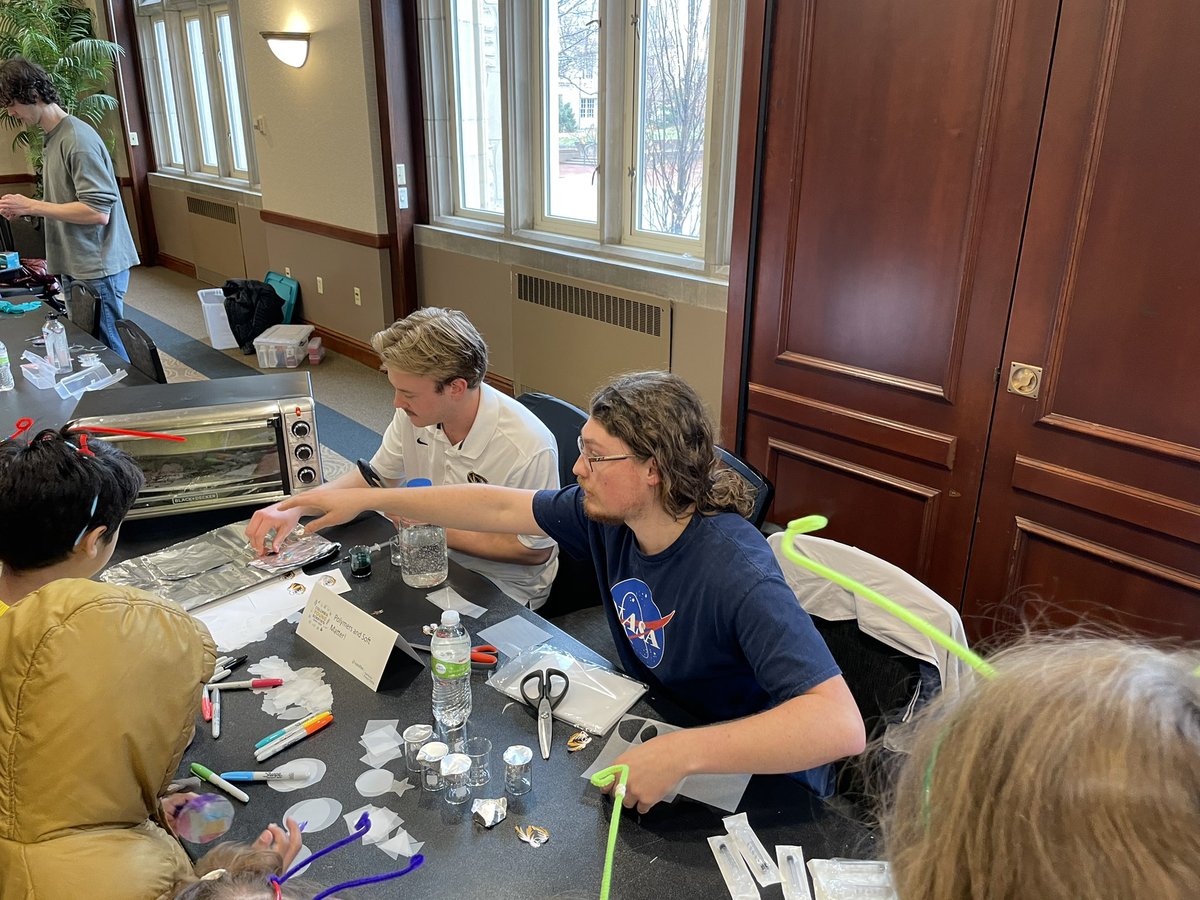 Dr_COB's tweet image. Had a blast playing sharing our love of soft matter and polymers with the future scientist of Missouri at the CYS Expo @MizzouResearch