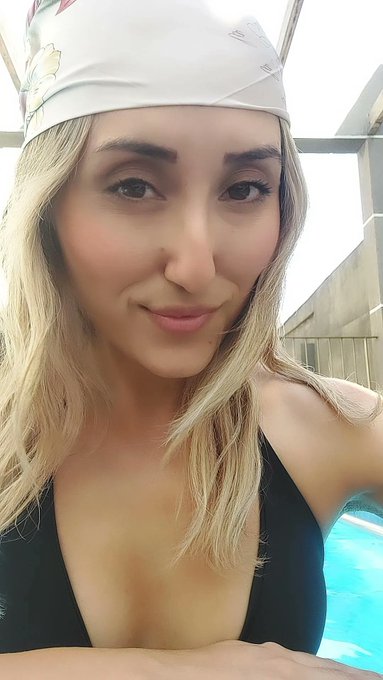 I love Pool Days 💦 #PoolParty #BikiniBeauty https://t.co/RNX8Kf6fEr<a href="/tag/poolparty"class="tags">#PoolParty</a><a href="/tag/bikinibeauty"class="tags">#BikiniBeauty</a>
