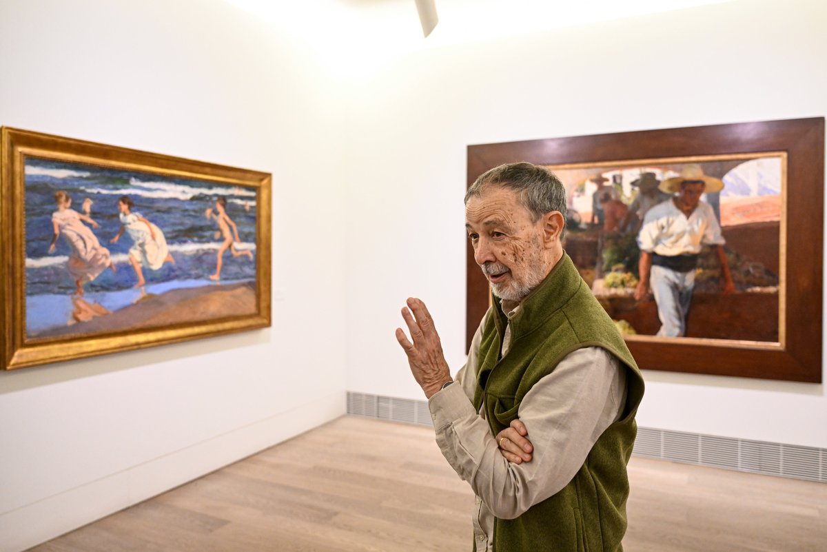 saco_oviedo's tweet photo. José Luis Alcaine cerró su visita guiada al @MBellasArtesAs diciendo: "Esto es impagable". Impagable ha sido ver la pinacoteca asturiana a través de su mirada y su pasión por la pintura.  

📷@Ivan_Mar_Zenit

#saco9 @culturaoviedo https://t.co/pFSD1ojElF