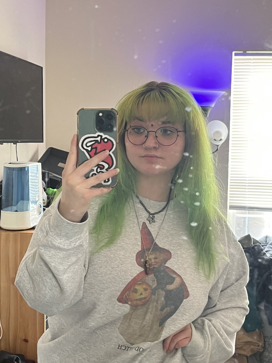 ULTHIMIKO's tweet photo. yearly update i moved accounts and this is what i look like idk if anyone is even active on this acc anymore https://t.co/TKRNCETLQ1