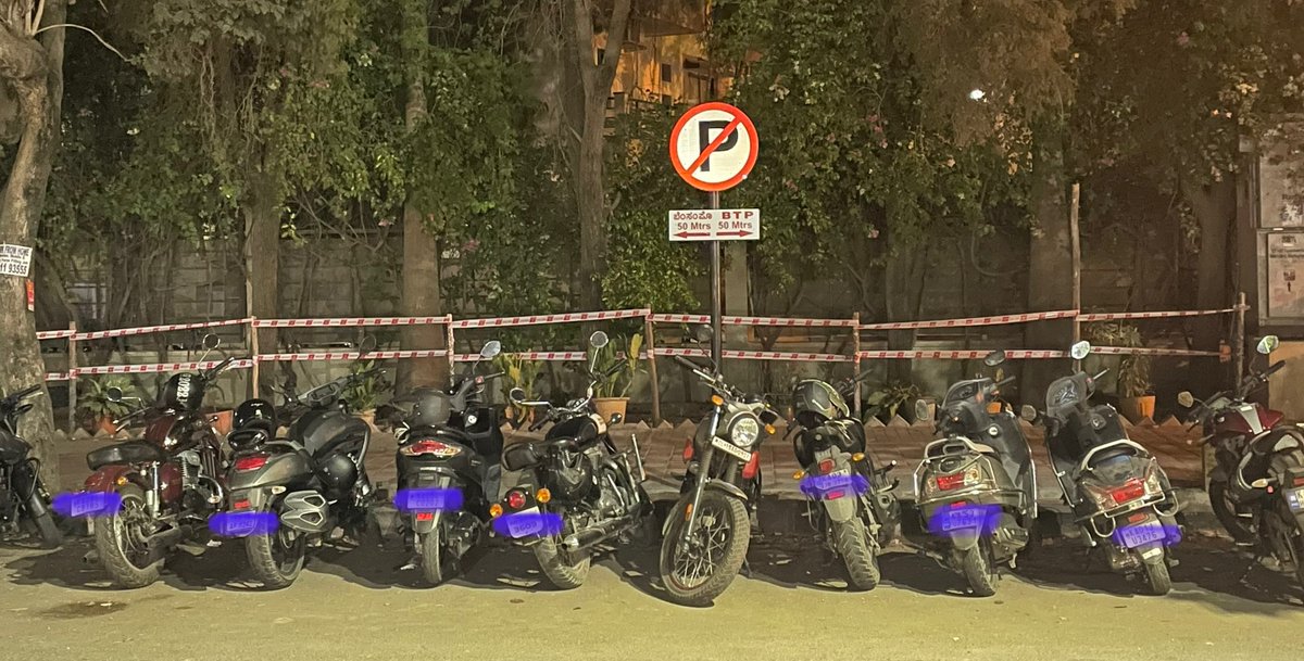 meiappan's tweet photo. Happens every weekend, opposite to Kundalahalli colony, causing traffic issues.   Cars get parked in a similar fashion on the other side of the road.  What reasons do you think the violators will give as a justification? 

@BlrCityPolice 
@WFRising 
@wftrps https://t.co/S3esxOyiMi