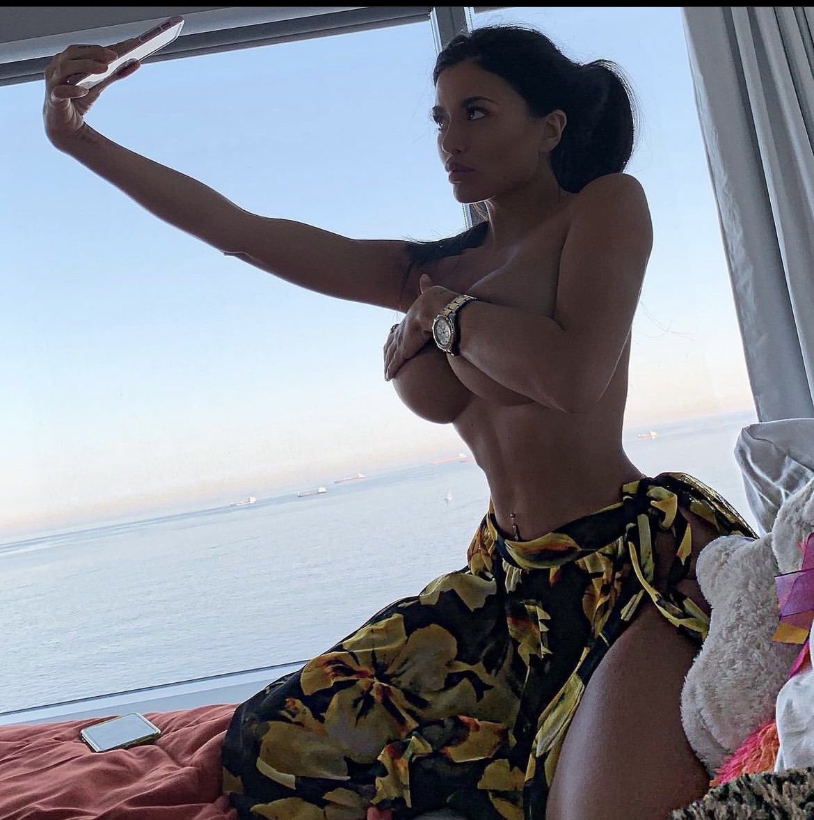 italia_kash's tweet photo. Retweet if you want me to send you the selfie i took after ;) 😜 https://t.co/JMoxf05s6x
