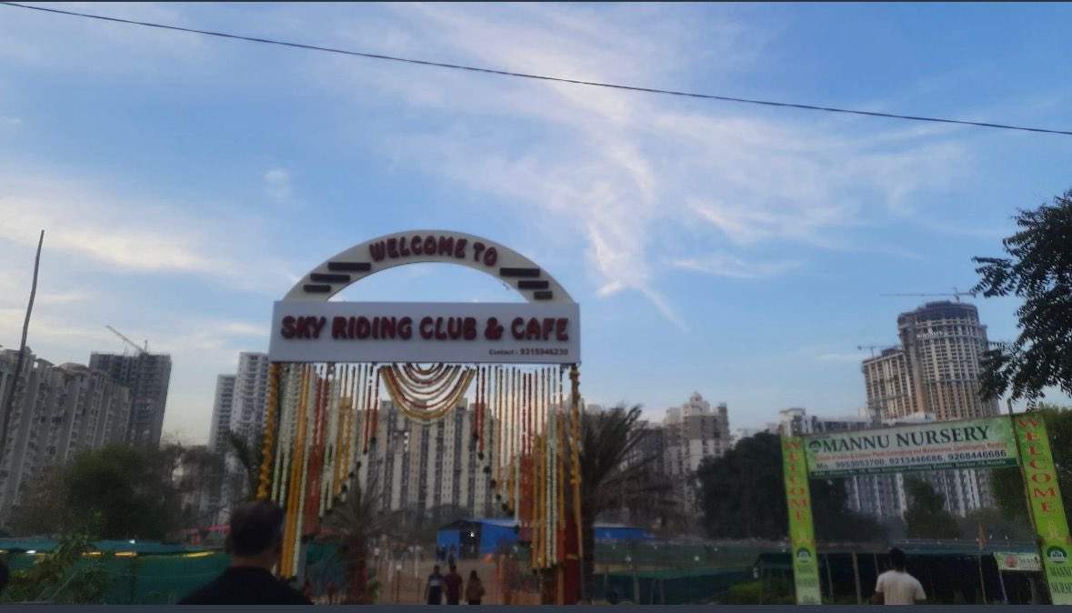 nisharai_ggc's tweet photo. @CeoNoida @noida_authority please let us know who allows such activity in the disputed land . Sec -76 -Horse 🐎 Riding club with cafe. nuisance till late night with loud music &amp; party 🎉 Now Board exams are going on these parties at full sound disturbing the kids @noidapolice https://t.co/RW2UVHokc7