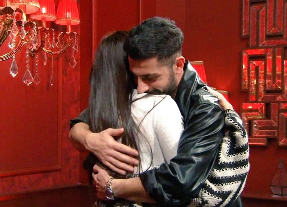 oyle bi saril ki

SiziSevmeyeGeldik ElSed