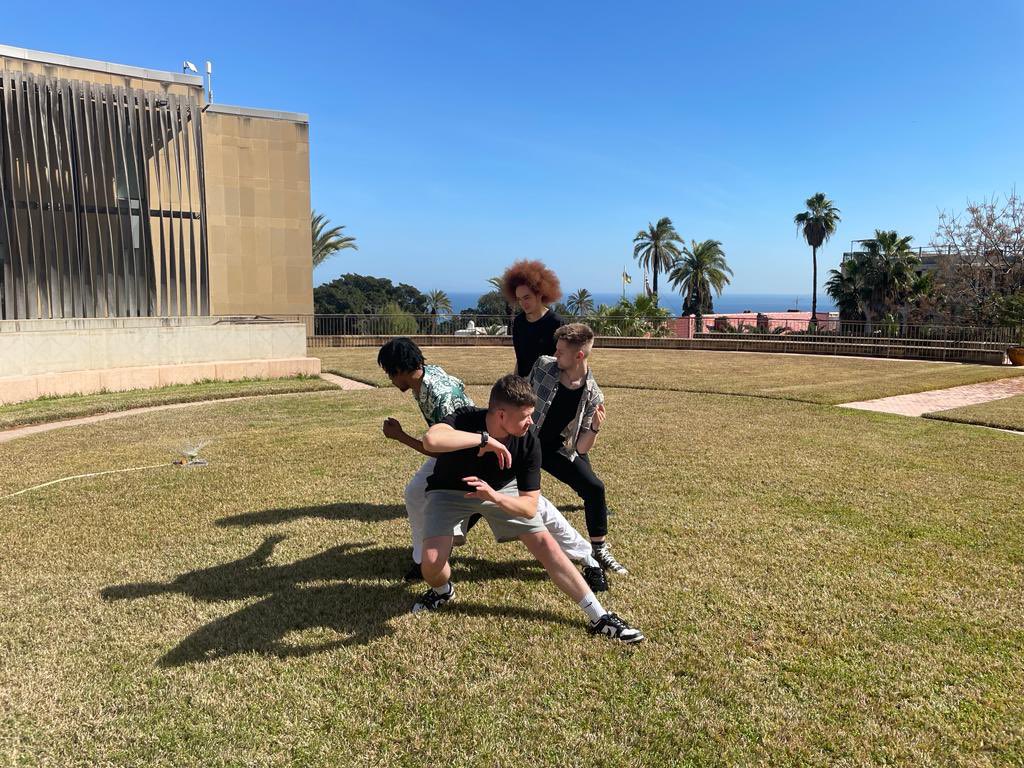 Not every day that <a href="/ukinalgeria/">UK in Algeria</a> &amp; cool 🇬🇧 street dance get to meet in #Algiers  - thanks to Neil Webb @Britishcouncil Cat Sheridan UNLIMITED <a href="/weareunltd/">UNLIMITED</a> &amp; the artists performing “Cog in the Wheel” piece choreographed by deaf artist &amp; teacher Billy Read <a href="/dzBritish/">British Council Algeria</a> 
👇