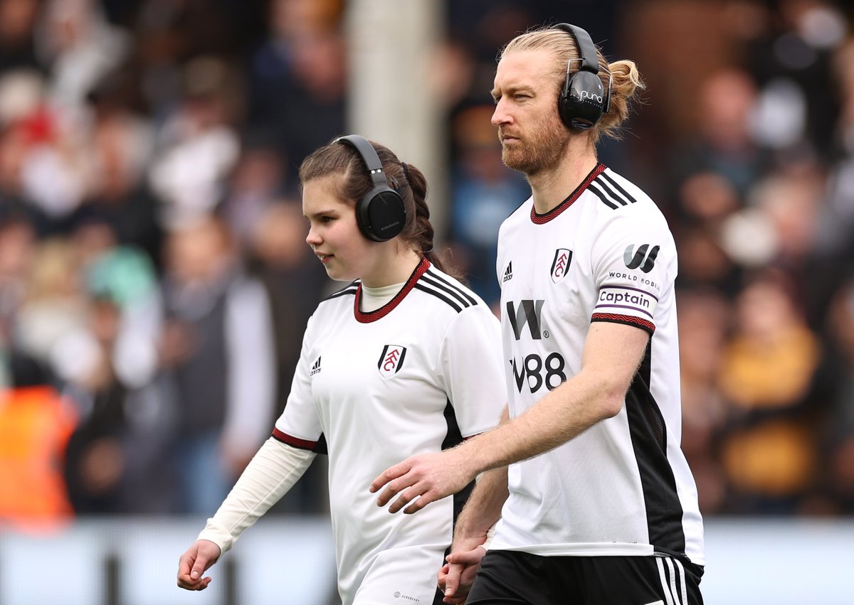 FOXSoccer's tweet image. Class act 👏

Fulham captain and @USMNT defender, Tim Ream, wore noise-canceling headphones in support of the child that accompanied him onto the pitch earlier today ❤️