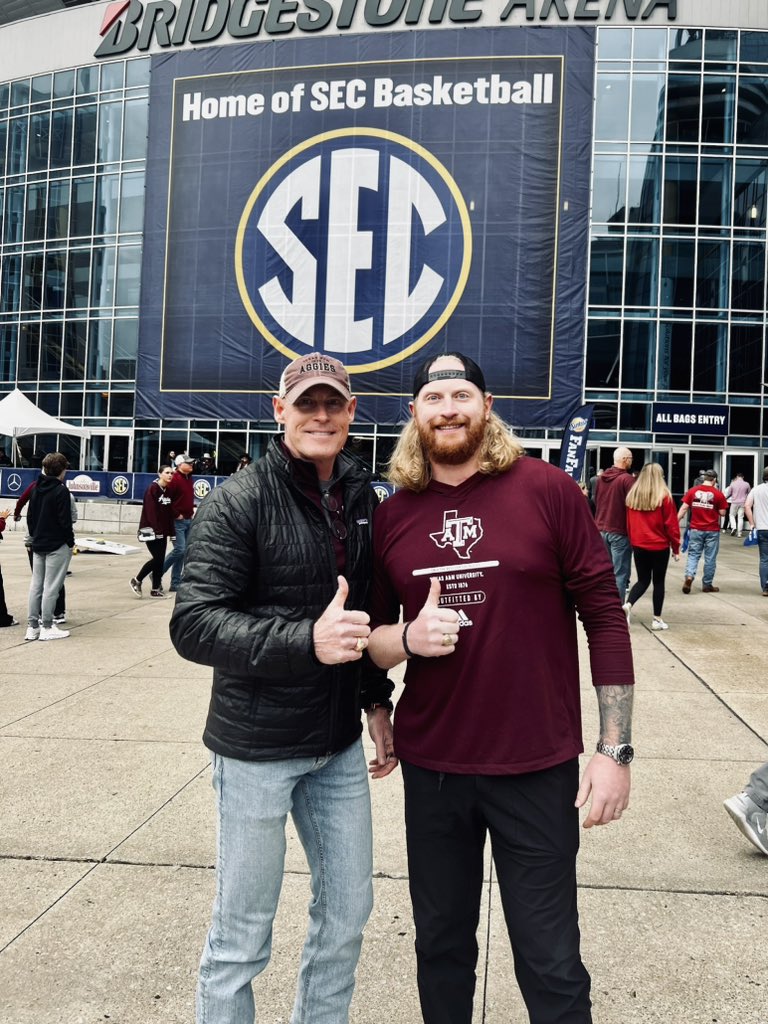 TexAgGrad19's tweet image. Gig 'em Ags! #BTHObama #SECMBB