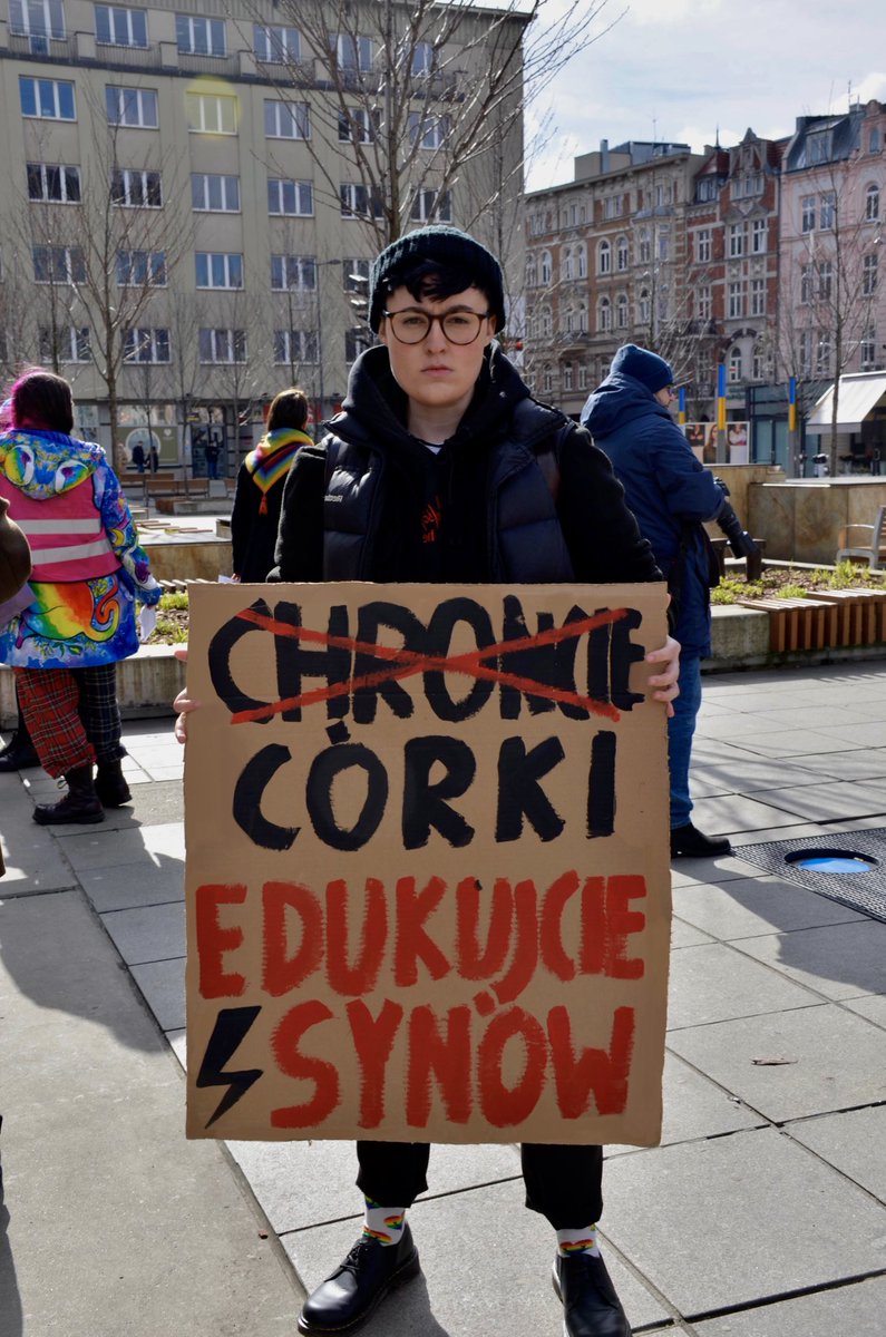JuliaRKaiser's tweet photo. 📍XV Manifa Śląska

Krzyczymy ulicami, a oni dalej słyszą tylko urojone krzyki płodów. Kobiety chcą wyboru i tylko im coś do tego! https://t.co/wslMOPrgwj