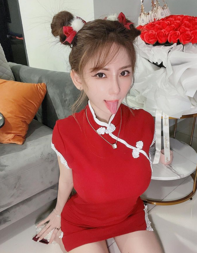 IraStephen12's tweet photo. 点赞给你看姐姐吸j8！#大奶子 #反差 https://t.co/WfZMns7BuN