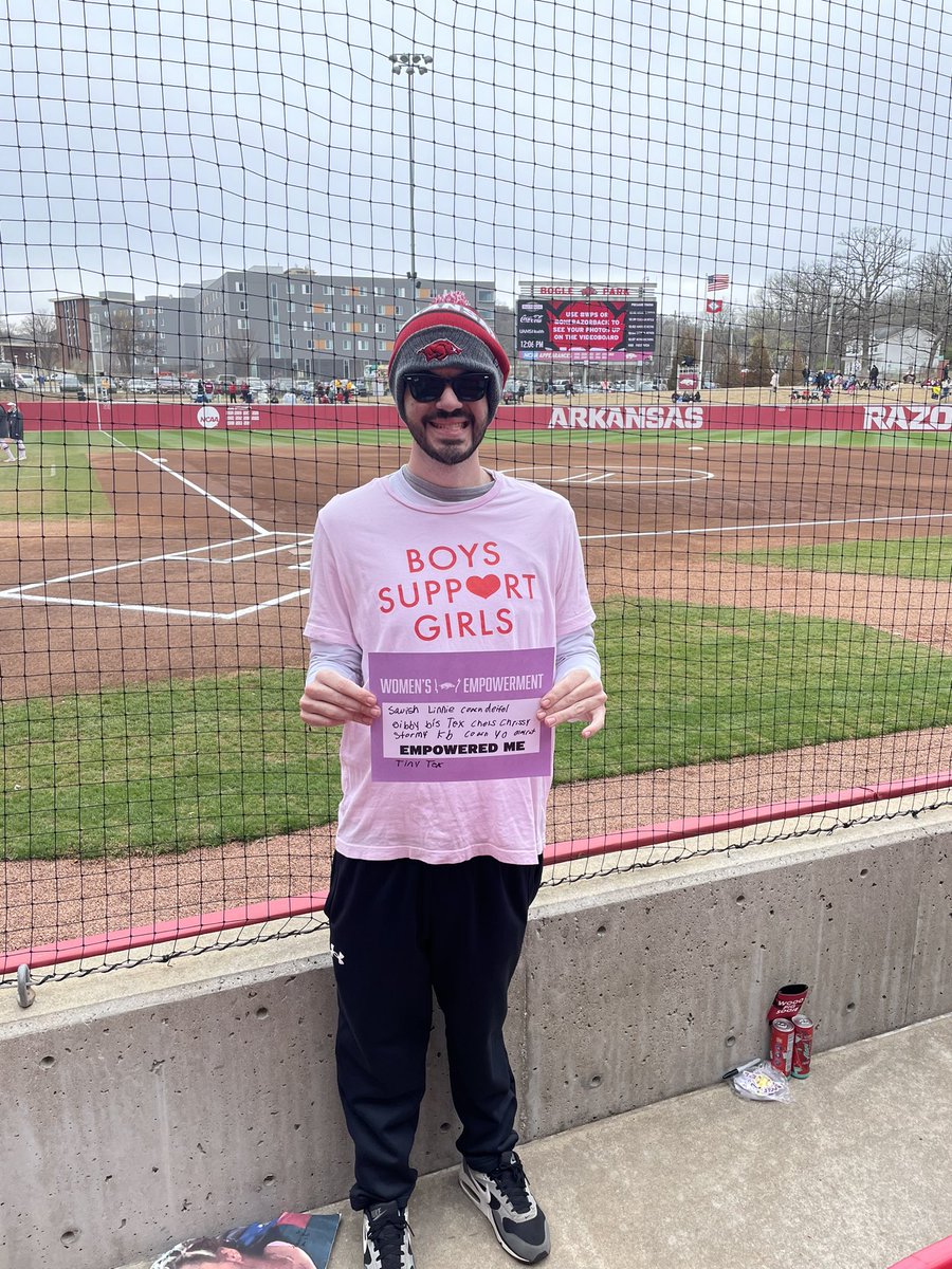 KoleSmith933's tweet photo. Women’s Empowerment Day @RazorbackSB #WPS #OneRazorback https://t.co/R2vCDLmEQ9