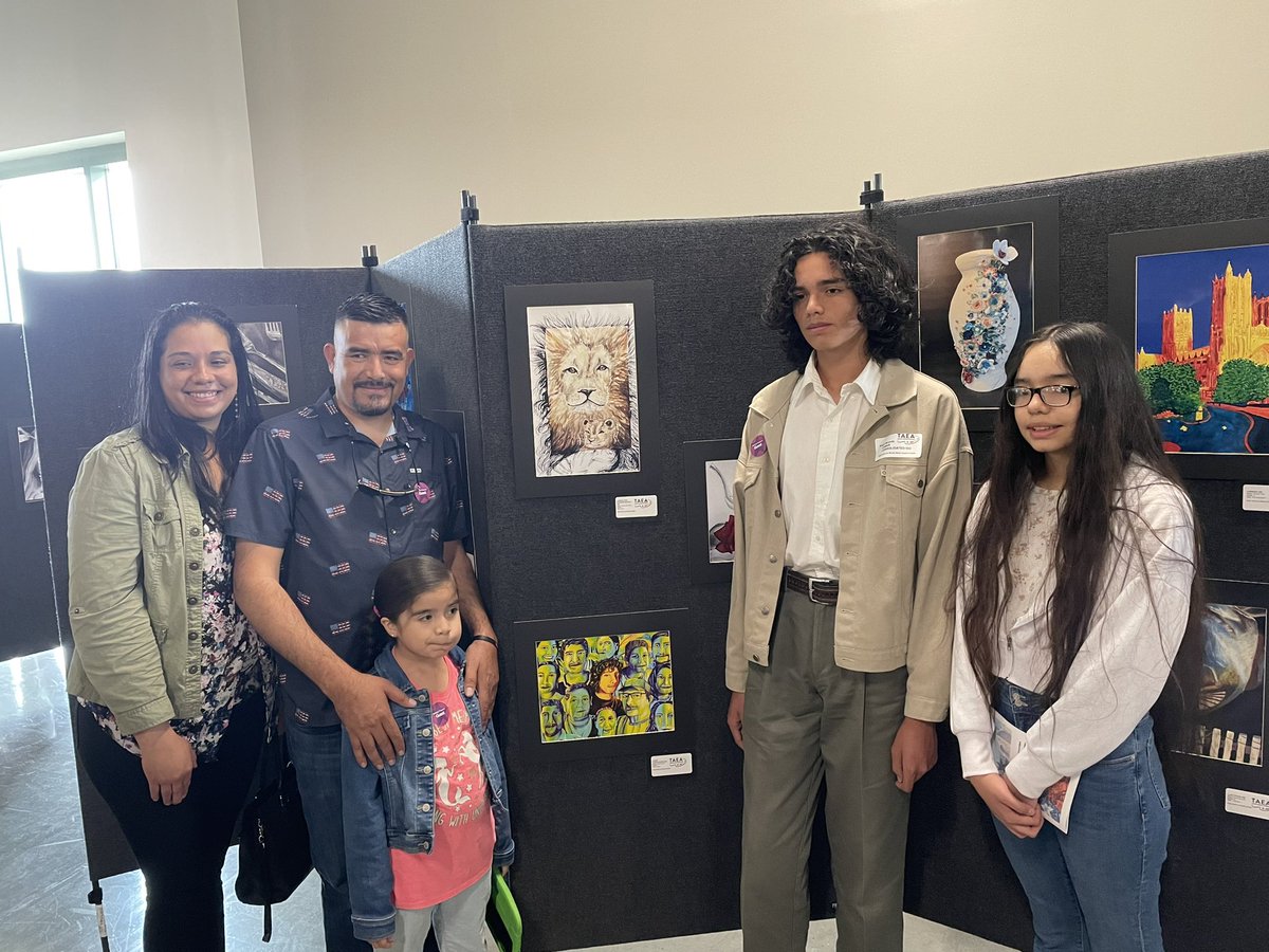 Terry HS freshman, Angel Miranda, was recognized Sunday morning at the <a href="/TxArtsEd/">Texas Arts Education Campaign</a> Youth Art Month Exhibition Reception in Austin, Texas: Miranda’s art teacher, Ms. Hansen, Principal <a href="/BKRoberson2/">Brian K. Roberson II</a>, and Area Supt. <a href="/WayneMorren/">Wayne Morren</a> was in attendance to honor him. #txYAM23 <a href="/LamarCISD/">Lamar CISD</a>