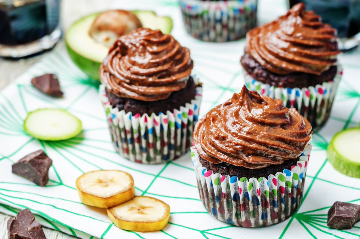 RecipeBooksCom's tweet image. Banana Cupcakes With Chocolate Frosting Recipe recipebooks.com/banana-cupcake…

#bananacupcake #cupcakerecipe #recipeideas #bakingideas #dessertideas
