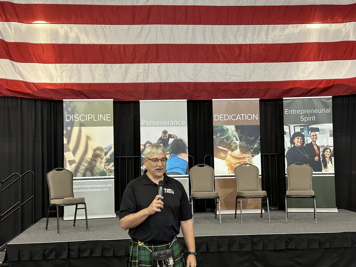 VetFranIFA's tweet image. Great to have @BigRon_bg speaking on Veterans and members of Diverse communities in Franchising! #PatriotFranchiseExpo #OpenForOpportunity #Franchising