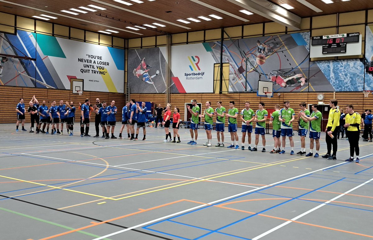 Atomium61's tweet photo. DS1 wint van @hvheerle (24-22) en slaat daardoor een gaatje met achtervolgers. #VoorHandhavingHoofdklasse. 
HS1 wint met groot verschil van @OliveoHandbal met 33-16. Daarmee blijven zij op de 3e plaats in de eerste divisie. 
#handbal #handball https://t.co/Bao9iSNlgP
