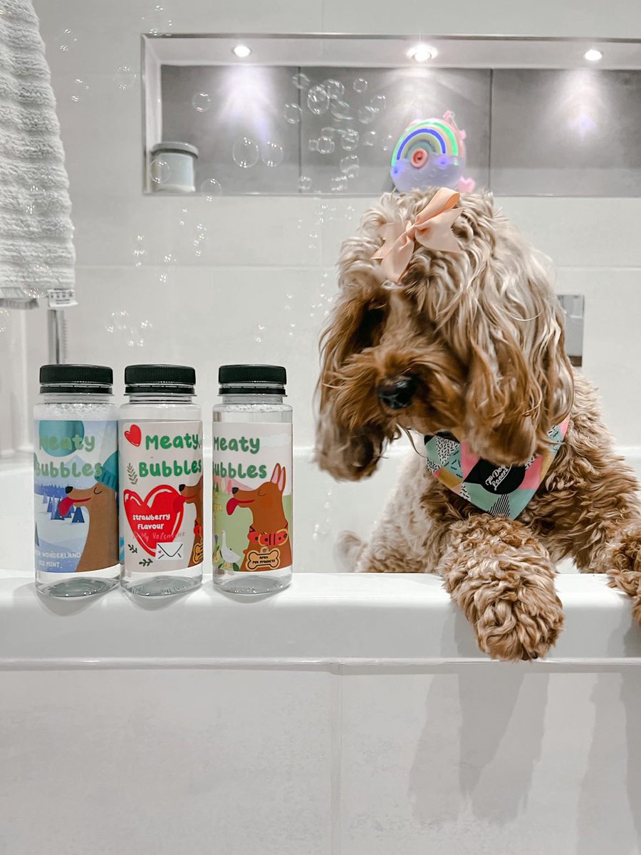 KJ4YNE's tweet photo. @meatybubbles for #dogs &amp; #Cats their page on IG alone is enough to bring you happiness looking at all the cute dogs and cats! #brandingonpoint not only that their product is genius my dog loves them! Featured dogs: IG The Frenchie Diaries /Billie Cavapoo / Rosie &amp; Ivy Cockapoos https://t.co/jlfurT2aAE