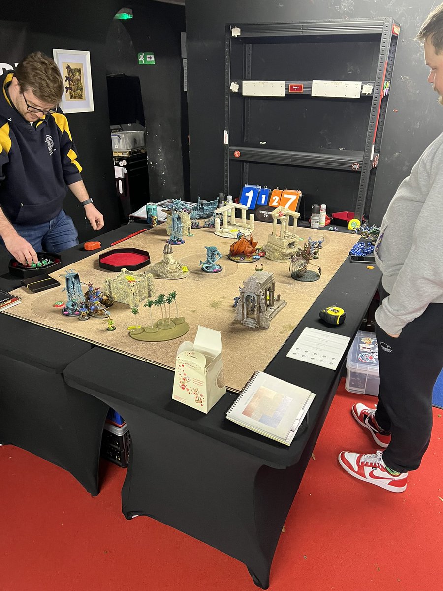 WORGORE's tweet photo. Thursday night saw the gang flex the muscles in preparation for #AGOM , week to go! #WarhammerCommunity #PaintingWarhammer #ageofsigmar https://t.co/mTVa2zZx78