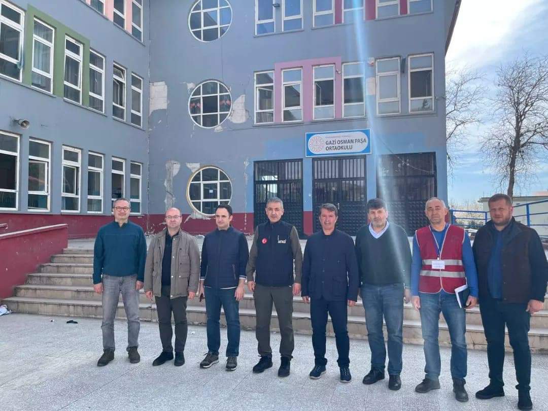 👉Karaman Valisi Tuncay AKKOYUN, Kaymakamımız Burak KESER ve Türkoğlu Belediye Başkanımız Osman OKUMUŞ, afetten zarar gören Seyyid Battal Gazi İlkokulu ve Gaziosmanpaşa Ortaokulunda incelemelerde bulundular.