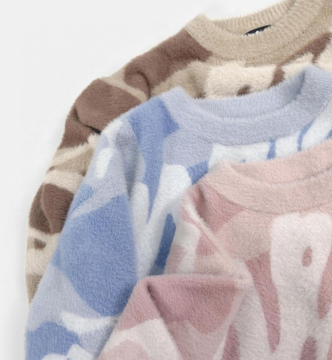 vetmamagazine's tweet photo. 🚨 RESTOCK COLORFUL FLUFFY SOON - @weyzclothing

Restock prévu pour le mois de mars. https://t.co/k36KEmDY3E