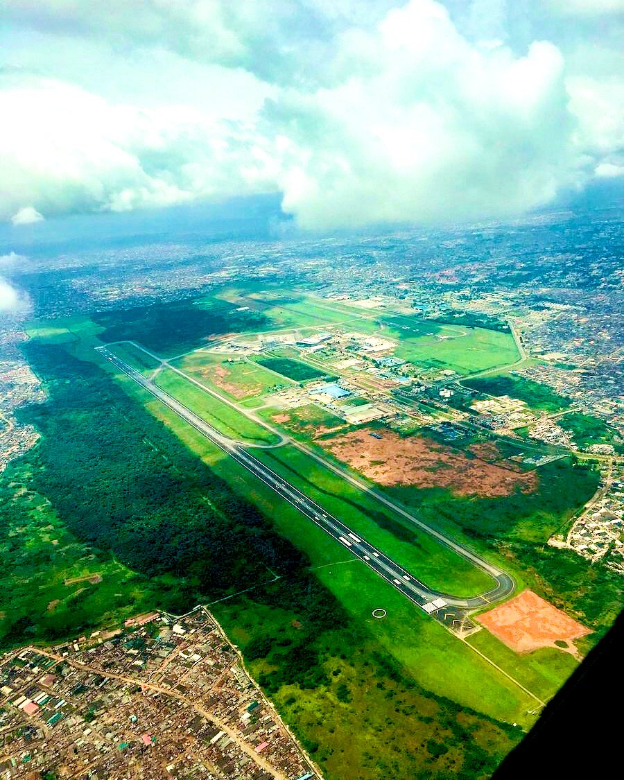 LOSairport's tweet photo. ⚠️Lagos Airport Runway 18R/36L will be closed from 11MAR23 till 31MAY23 for maintenance.

Flight operations will be handled solely by the eastern Runway 18L/36R during the period. Taxiway B parallel to Runway 18L/36R is fully operational since 09MAR23. https://t.co/zd4qjg8TFZ