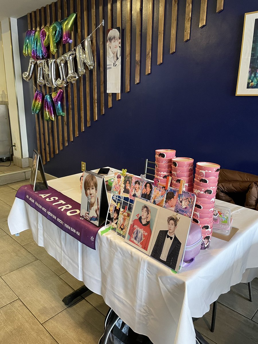 ArohaToronto's tweet photo. We are ready to celebrate #KingJinJin_inTORONTO at Lait Night Cafe today!

We’ll have raffles happening each hour for sealed items! https://t.co/KeKu1lPw7e