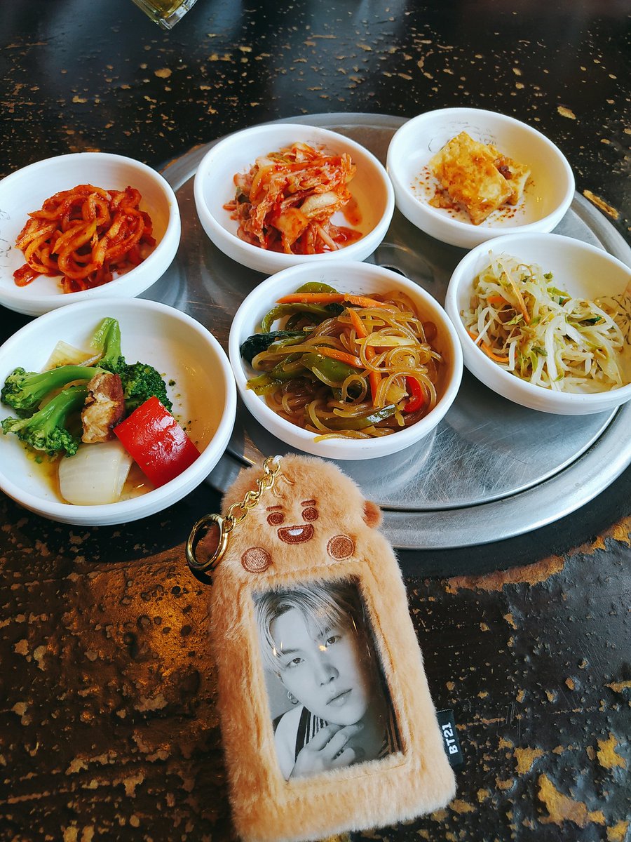 princesaborahae's tweet photo. algo tarde pero querΓa decir...a tu salud mi rey πΊπ». I went out to celebrate his birthday and since it's already summer, I decided to get kongguksu (Yoongi's favorite) πππβ¨ @BTSARMYKitchen #SUGAMONTH #HappyBirthdaySUGA #YOONGIDAY https://t.co/pkWsIuXbft