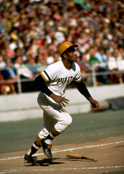PolyesterUnis's tweet photo. Roberto Clemente, 1972 @Pirates https://t.co/zS8uXrWpk6