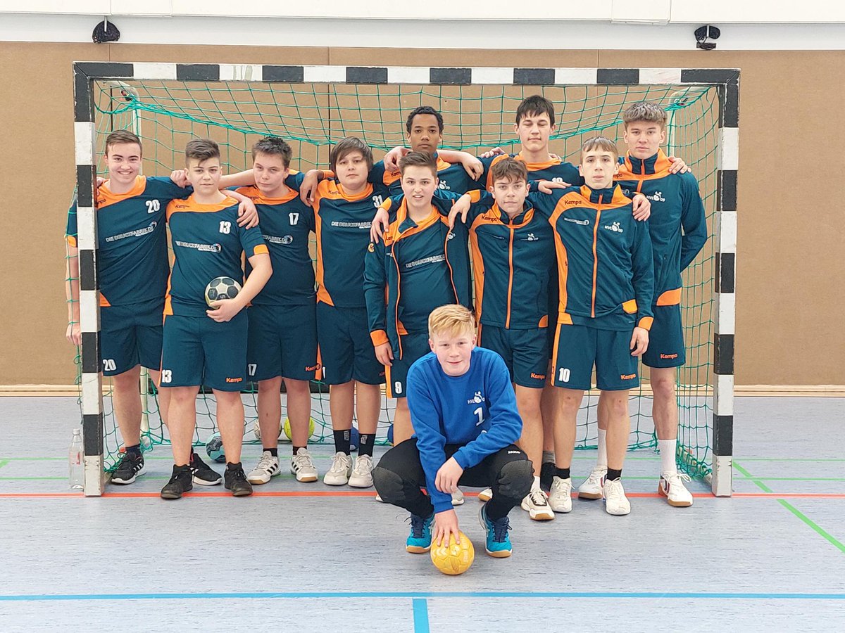 Unsere B-Jugend verliert leider die Heimbegegnung gegen den märkischen #BSVBelzig mit 30:34. Glückwunsch an das Siegerteam nach #BadBelzig. #Handball #Handball_Luckenwalde #Fläminghalle #wir_fuer_Luckenwalde #sportstadt_luckenwalde #luckenwalder_jungs #hvl #hvl09