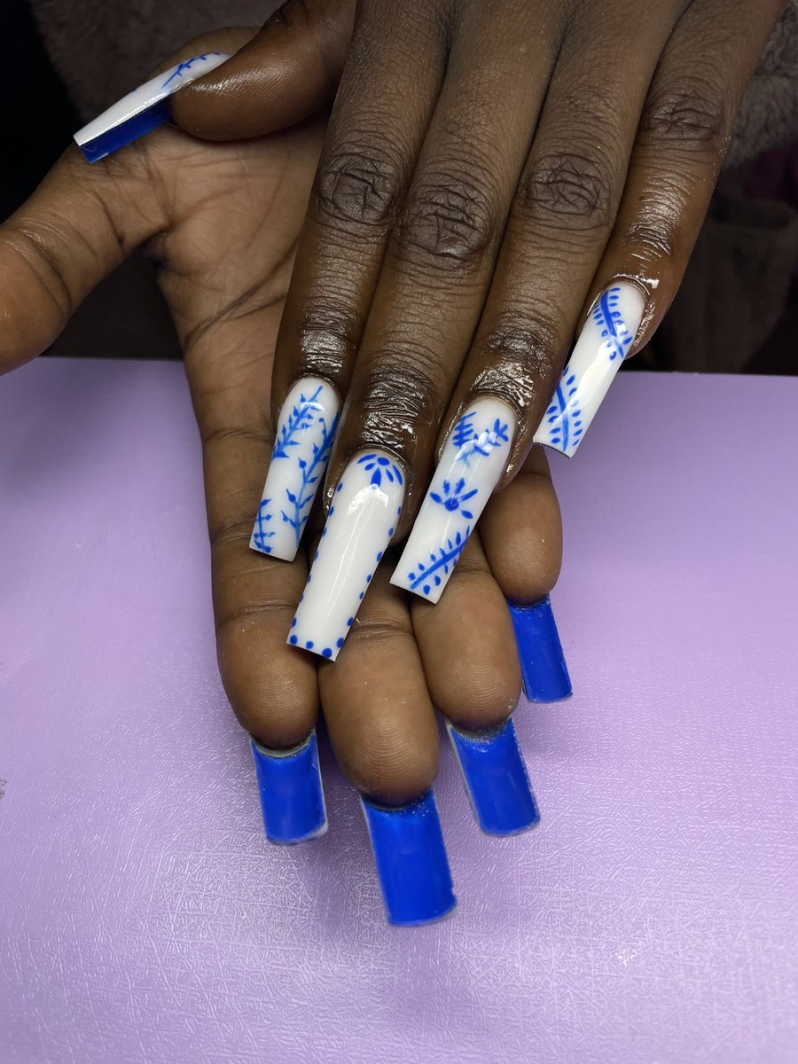 TeronaGlam's tweet photo. Blue bottoms💙🤍
@terona.glam on IG 💙🤍
#baltimorenailtech #baltimorenails https://t.co/boNr3hhK2Y