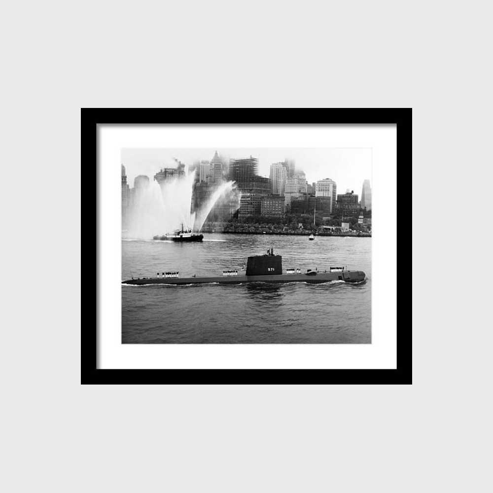 Any Navy veterans out there?
Check this great photo.
USS Nautilus anchored in New York Harbor - 1958 Framed Print
bit.ly/3pi0kgV
#USSNautilus #NewYorkHarbor #MilitaryHistory #Submarine
#USNavy #FramedPhotos #AwesomeHistory
#Navy #WallArt #Veteran