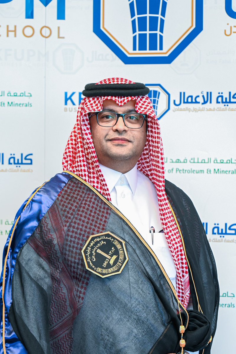 NayefDajim's tweet photo. لله الحمد والمنة .. أنجزت ماجستير الإدارة التنفيذية Executive MBA من جامعة الملك فهد للبترول والمعادن @KFUPM @KFUPM_KBS 
رحلة رائعة وموفقة وتعلمت منها الكثير https://t.co/DEeapV7JpU